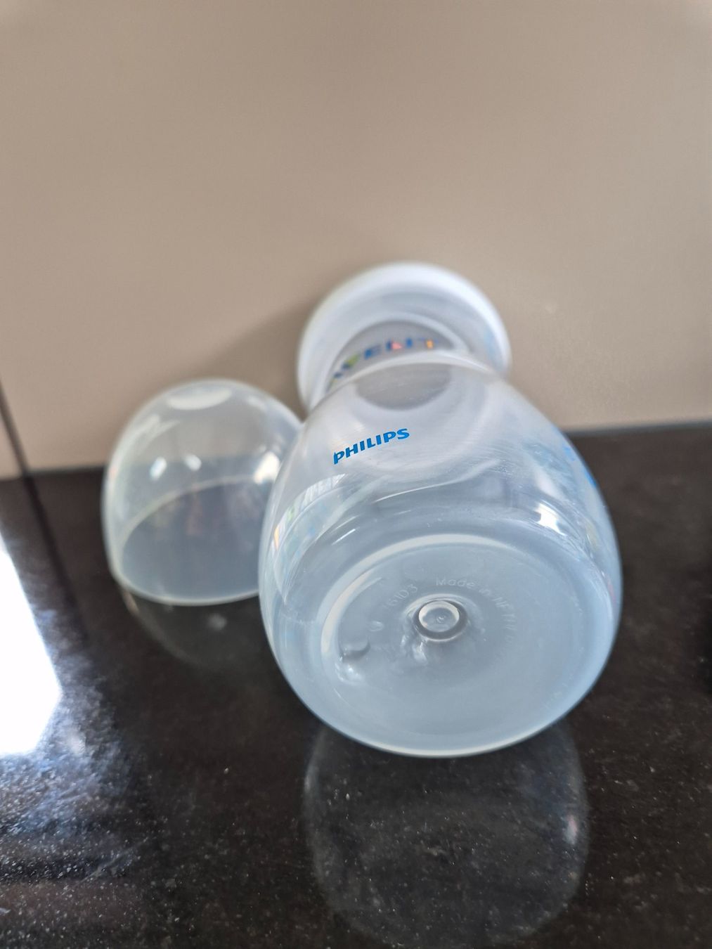 Avent Pasti del neonato: Avent Babyflasche, Philips, 330ml – Usato da Goldau venduto da simona.dettling 1