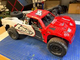 RC Auto Baja Rey rot weiss gebraucht