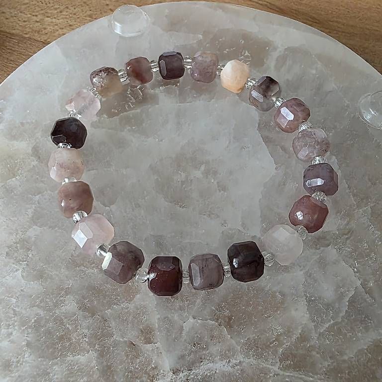 Bracciali & Braccialetti: Bracelet en perles d'Agate facettée, 15 cm – Usato da Orbe venduto da Adaline.64 1