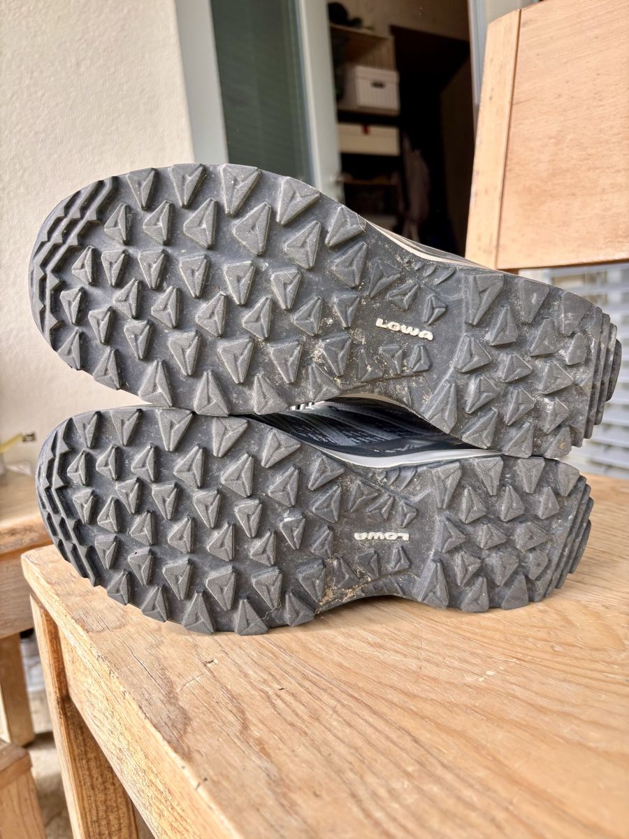 Lowa Damenschuhe: LOWA Wanderschuhe – Gebraucht aus Duggingen von Petrof 3