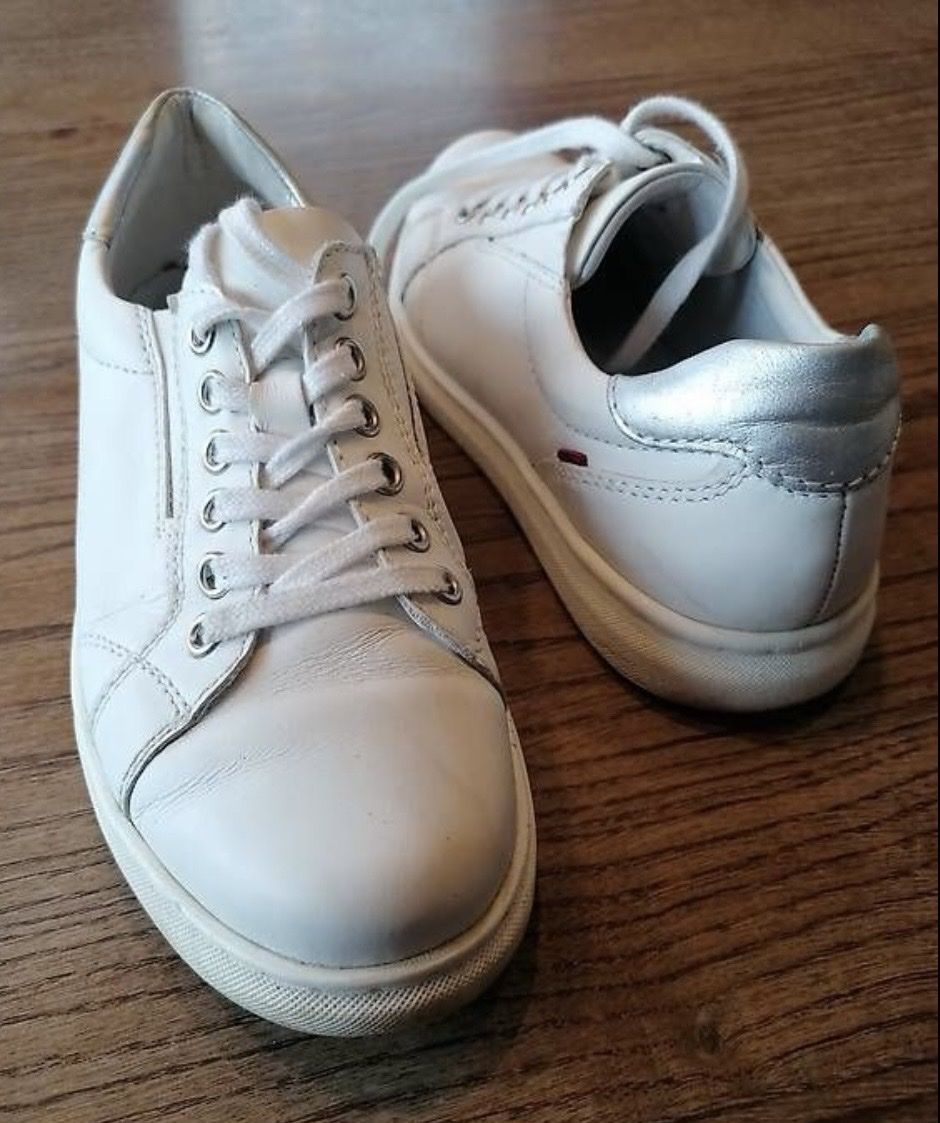 Scarpe da donna: Chaussure Go Soft en cuir 39 – Usato da Lutry venduto da Ronaldf 1