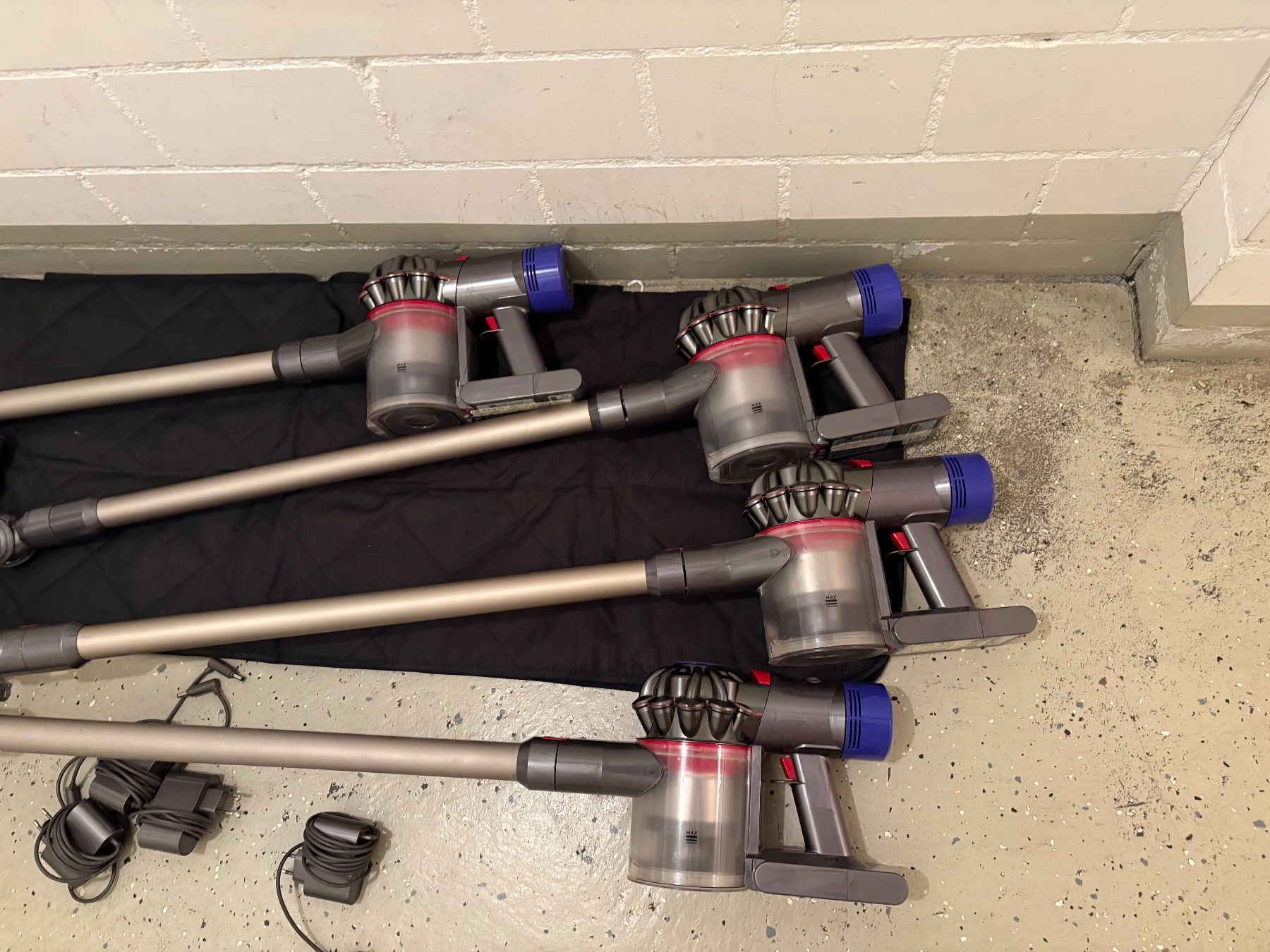 Dyson Aspirapolveri & Accessori: Dyson V8 absolut Handstaubsauger – Usato da Lausen venduto da sen_jm7c 7