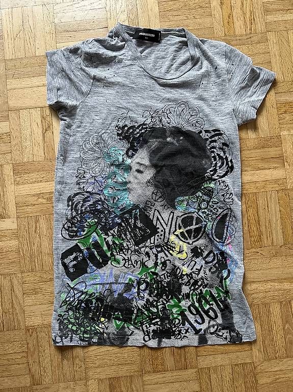 T-shirt: Dsquared2 TShirt Gr.XS – Usato da Stäfa venduto da DearDarling