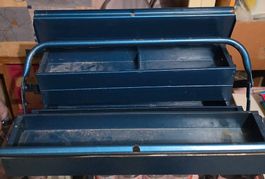 Caisse en tôle outillage