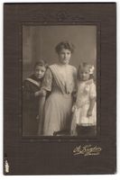 Fotografie H. Kugler, Basel, Mutter mit 