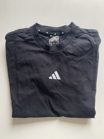 T-shirt noir Adidas
