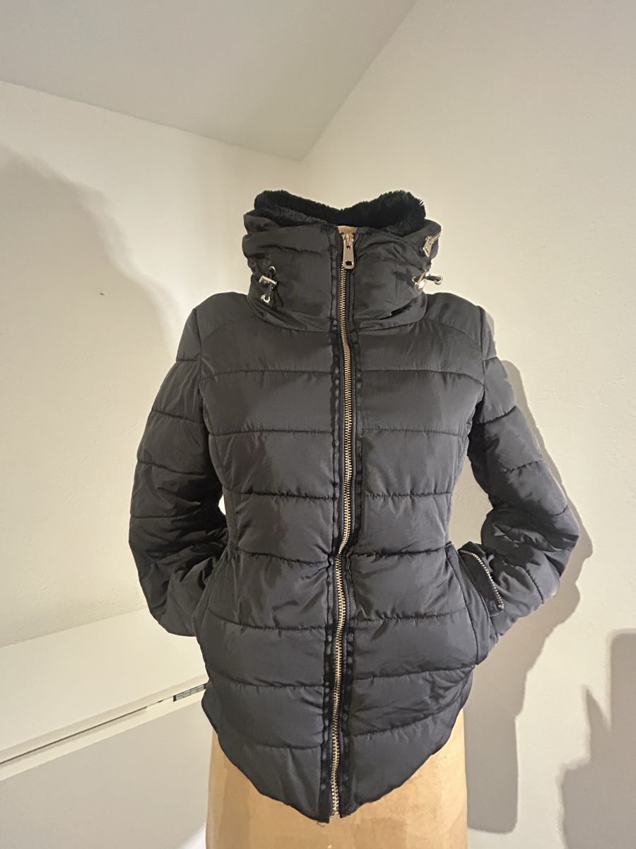 Doudoune Courte Noire Zara Femme Taille S - Longueur 60 Cm - Occasion Très Bon état
