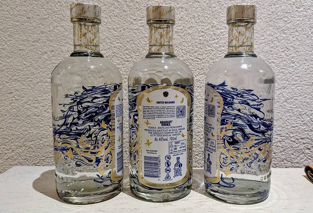 Absolut Vodka Spirituosen: Absolut Vodka 2026 Tomorrowland TRIO – Neu und originalverpackt aus Bonstetten von polarvids 2