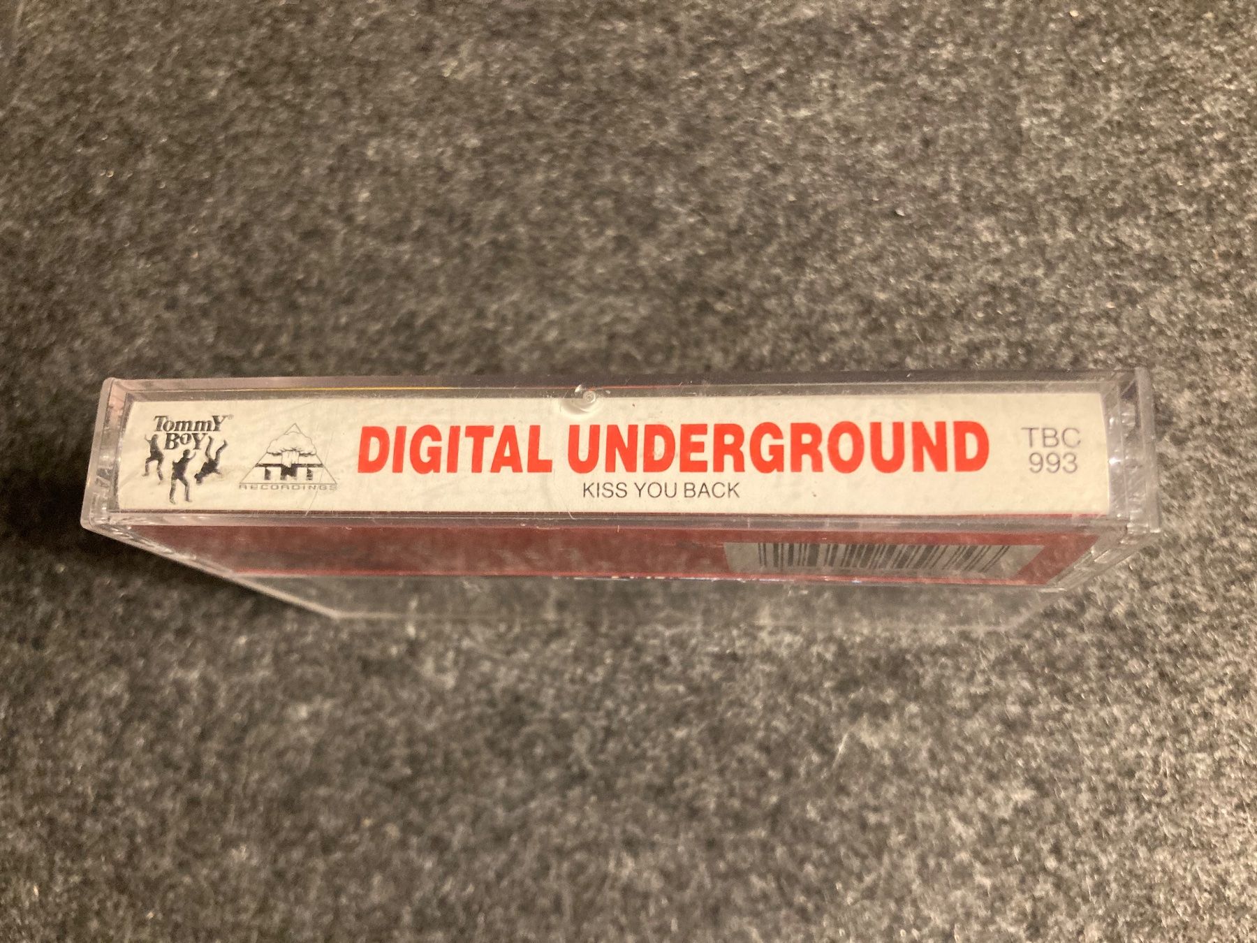 Musicassette: Digital Underground - Kiss You Back (MC) – Usato da Fribourg venduto da Karushi 1