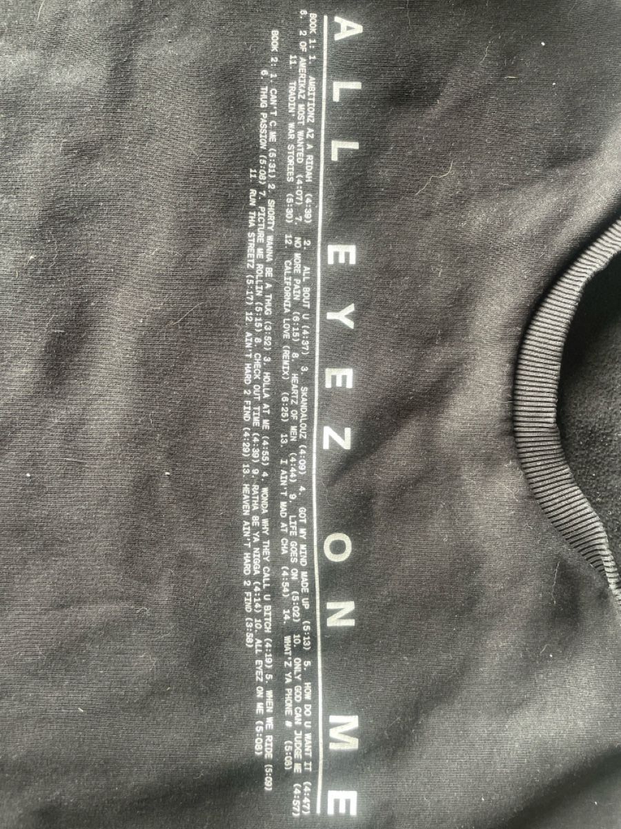 Pullover & Sweatshirts: Pullover schwarz Tupac Grösse L guter Zustand – Neu (gemäss Beschreibung) aus Dachsen von Neil.s1 2