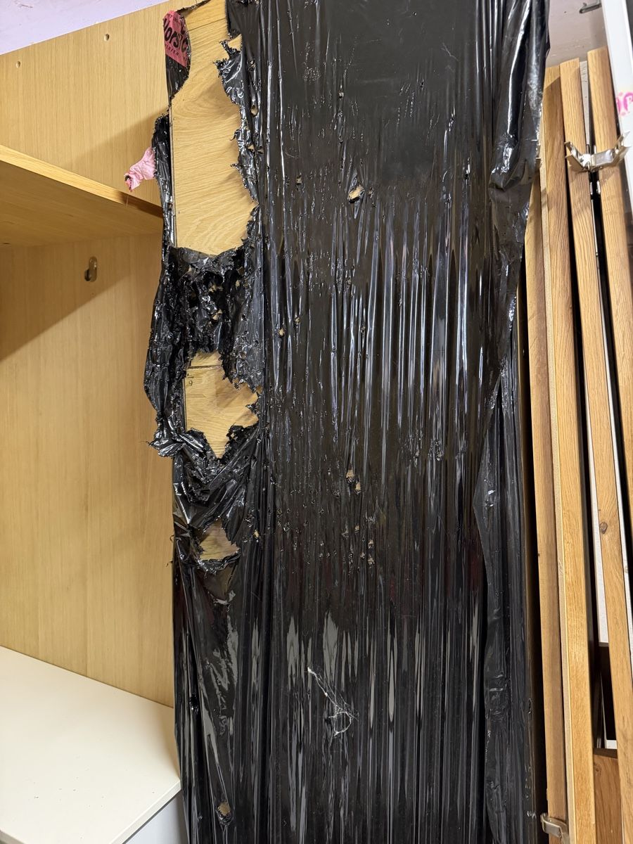 Schränke: Kleiderschrank – Gebraucht aus Menziken von rosee_ 4