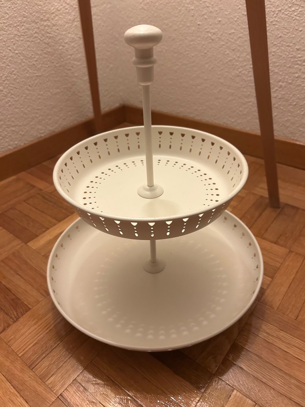Ikea GARNERA Etagere 2-fach (Gebraucht) in Genève für CHF 14 – mit Lieferung auf Ricardo kaufen