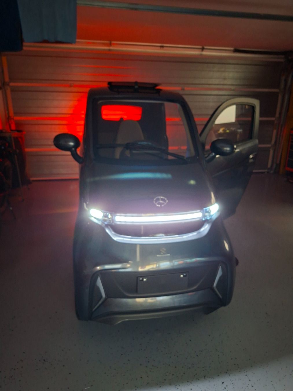 Veicoli elettrici: Senioren E-Auto Feel Lithium 2000 W 45 km/h grau – Usato da Gibswil venduto da popel
