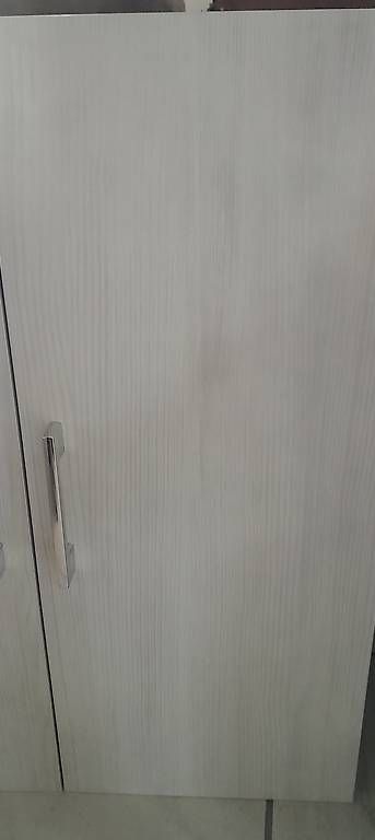 Armadi: Badschrank / Hängeschrank – Usato da Magden venduto da stolzfamily 1
