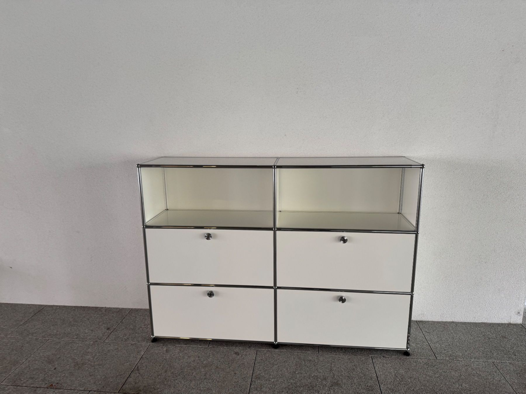 USM Scaffali: Usm Highboard in weiss Lieferung Gratis – Usato da Thun venduto da Thuno6 2