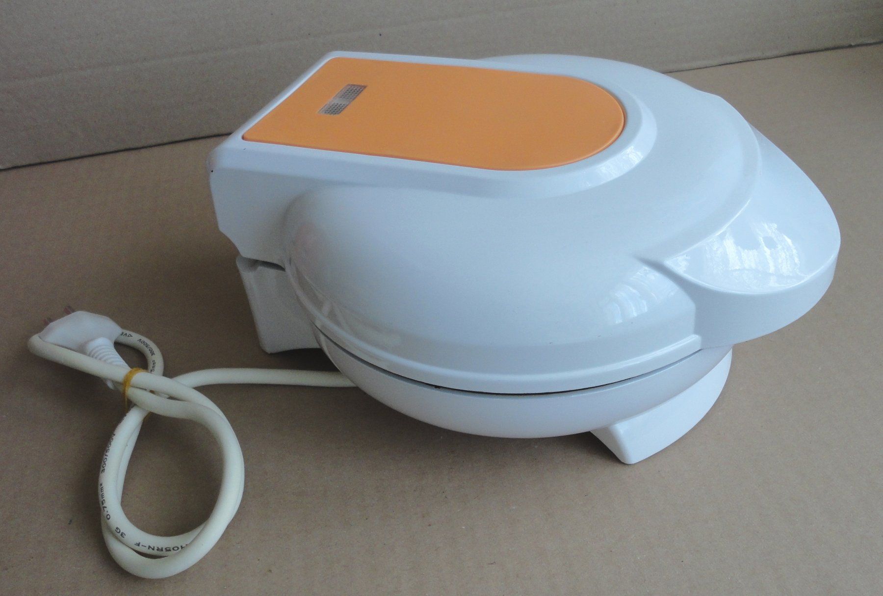 Tchibo Elettrodomestici da cucina: Cake Pop Maker von Tchibo 220V / 1000-1200W – Usato da zürich venduto da parts5060