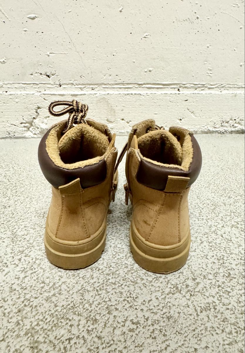 H&M Schuhe für Jungen: Kids Winter Boots with Warm Lining Size 24 – Gebraucht aus Brugg AG von Winter789 1