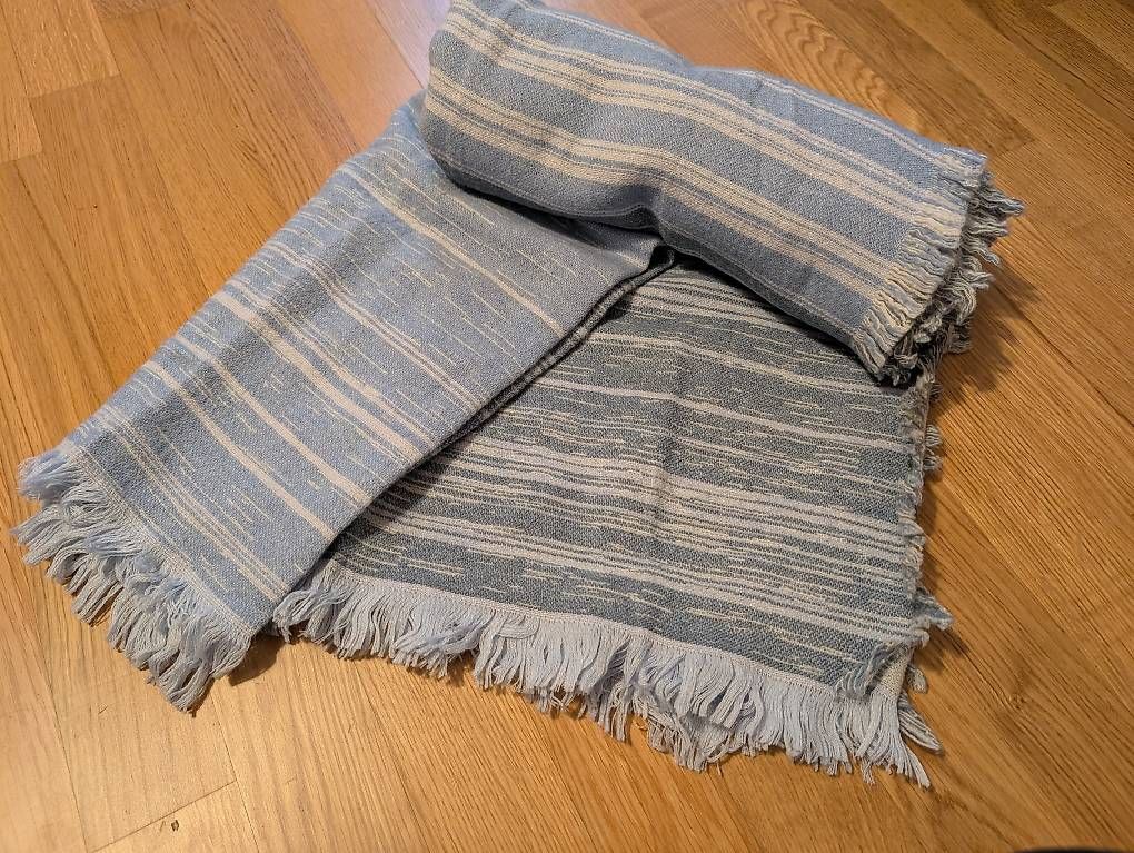 Decken: Kuscheldecke, Blautöne, Baumwolle, NEU – Gebraucht aus Luzern von Quy