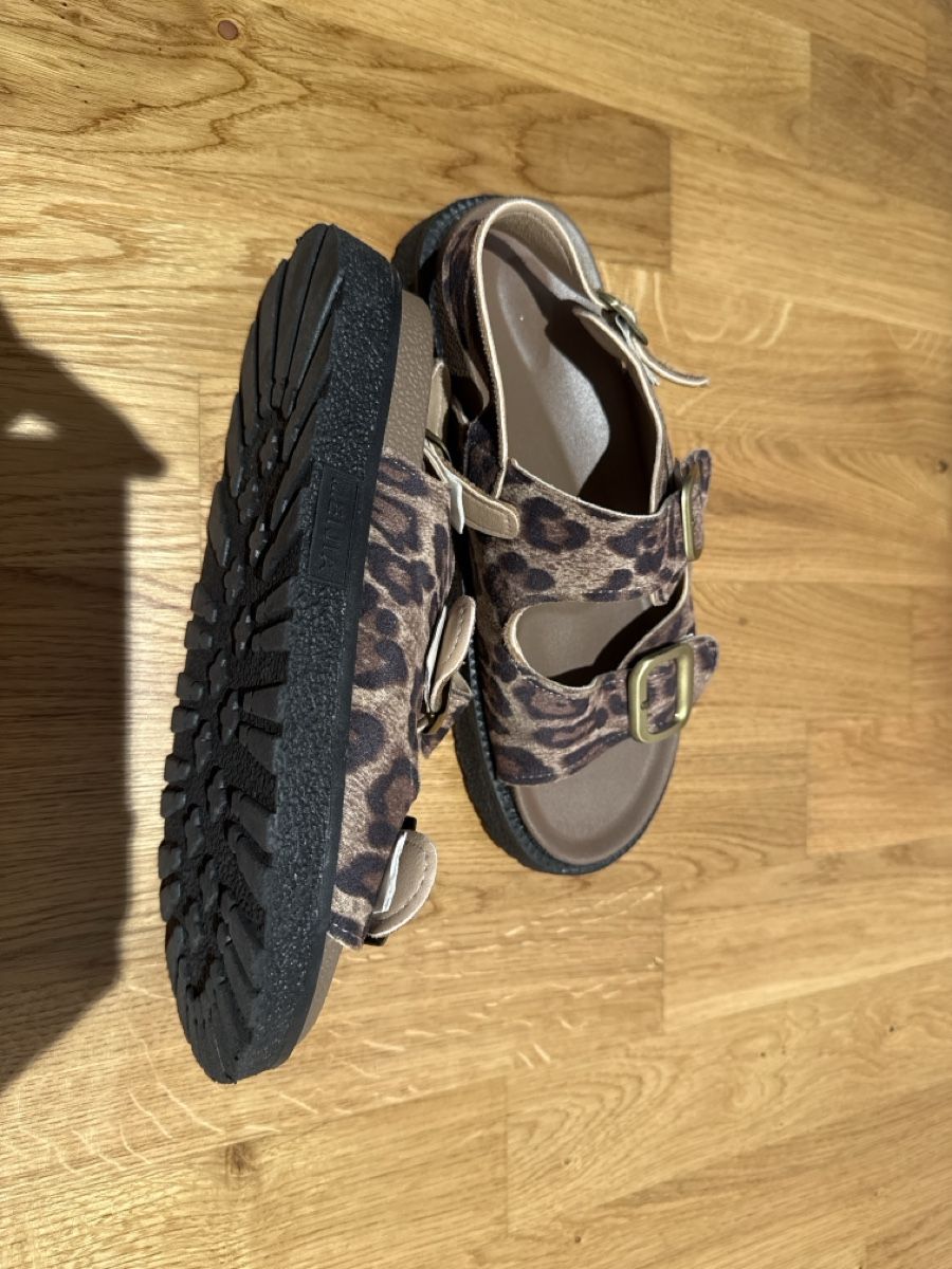 Scarpe da donna: Sandalen leoprint – Nuovo (secondo la descrizione) da Kriens venduto da g_b_mk7j 1
