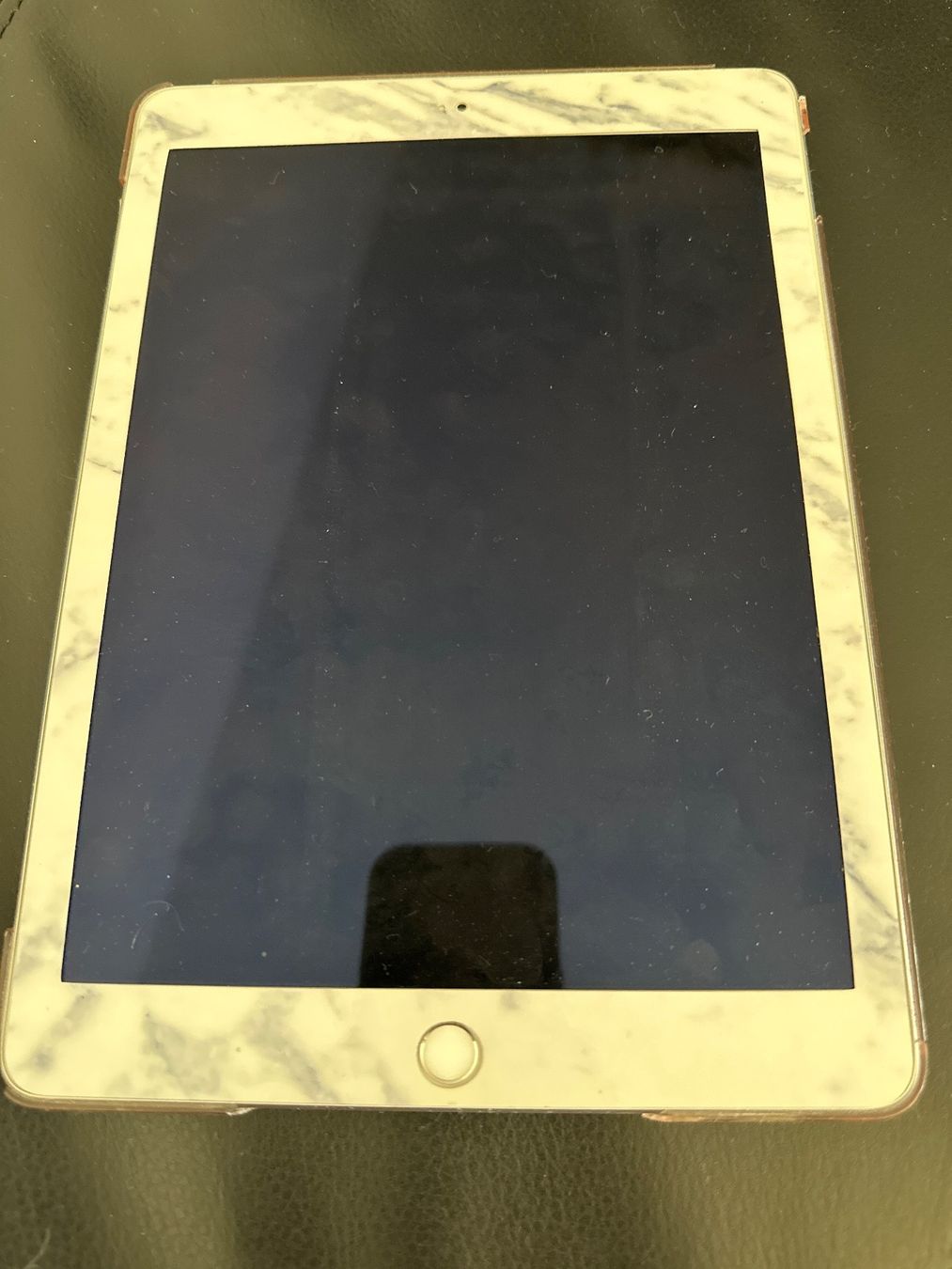 Apple Tablet PC: Apple Ipad Air 2 mit Hülle und Vinyl – Usato da Zürich venduto da katya_noia