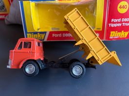 Dinky Toys Ford D800 Tipper Truck