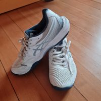 Turnschuhe zum Joggen Gr.42 Damen gebraucht, etw.abgenutzt
