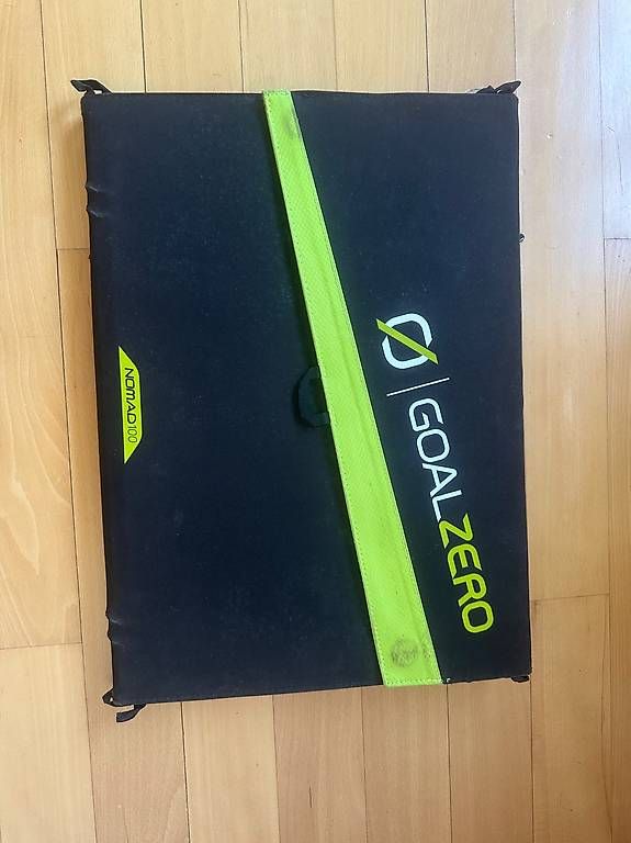 Solargeräte und Solarprodukte: Kaputtes Goal-Zero Solarpanel (Nomad 100) – Gebraucht aus Luzern von dariajenni