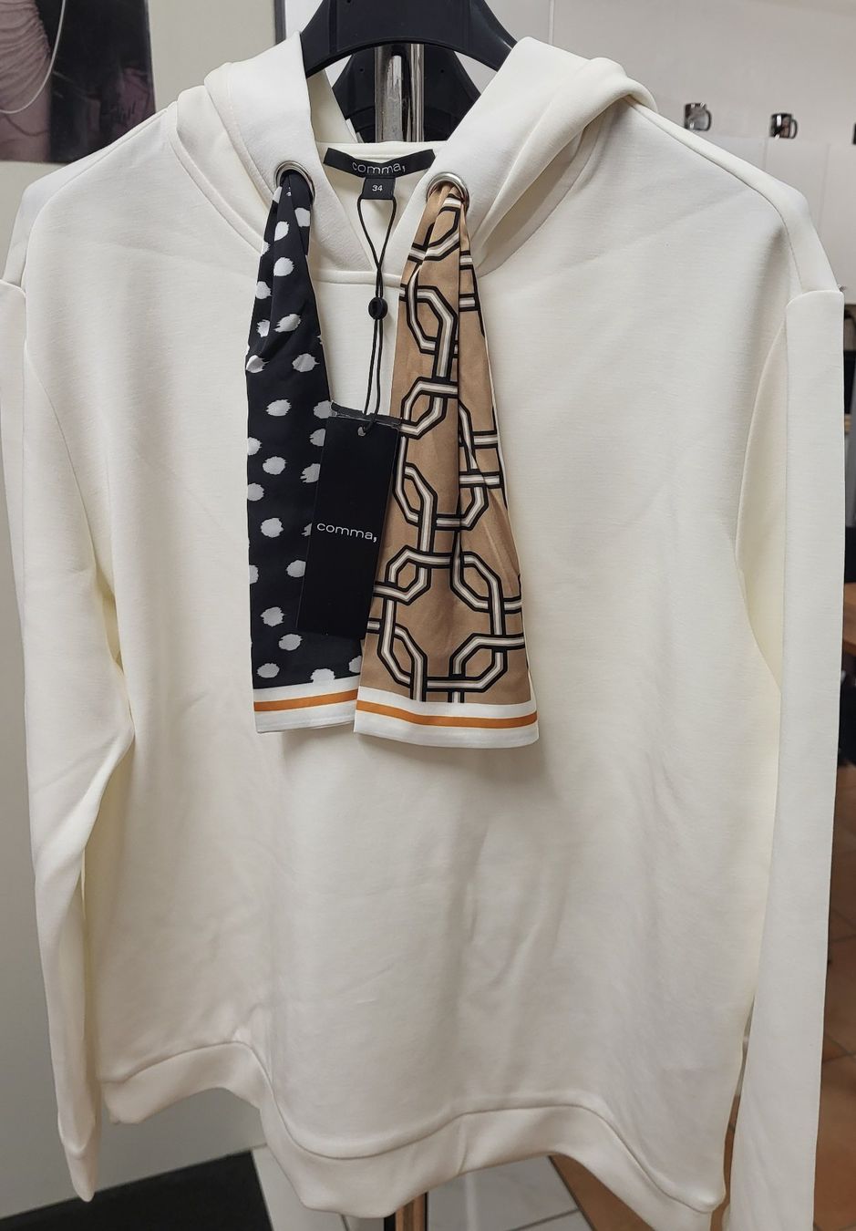 Comma Lotti di vestiti: Restposten 13 Neue Comma; Pullover – Nuovo e nell'imballaggio originale da Avenches venduto da FashionFactoryOutlet