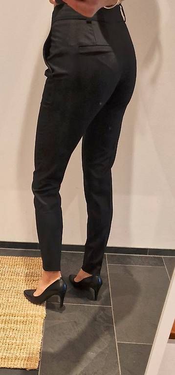 Pantaloni: Hugo Boss Hose – Usato da Hägendorf venduto da Moni-F