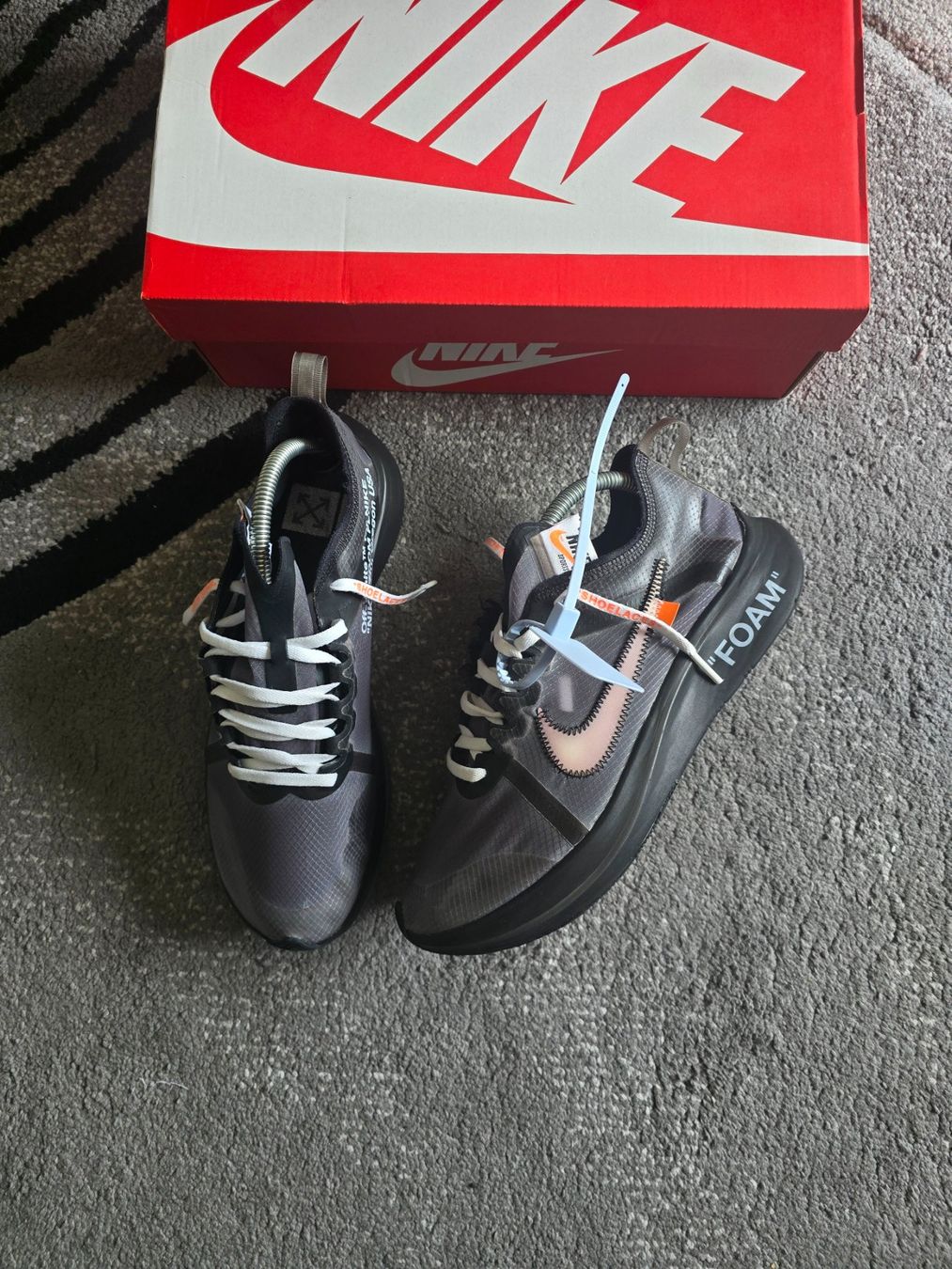 Herrenschuhe: Nike off white zoom fly – Gebraucht aus Bôle von A_Kickstory