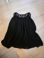 Top Damen Schwarz Spitze Grösse M guter Zustand
