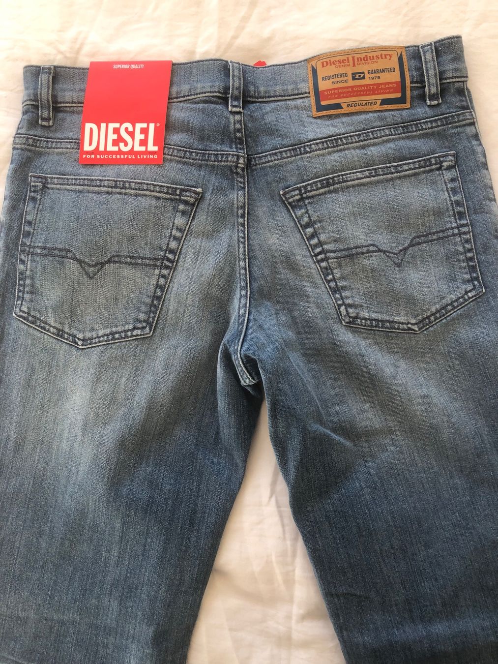 Diesel Jeans: Jeans DIESEL Men W32/L34 – Nuovo e nell'imballaggio originale da Aigle venduto da shopgirl05 3