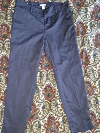 Dunkelblaue elastische Chino-Hose