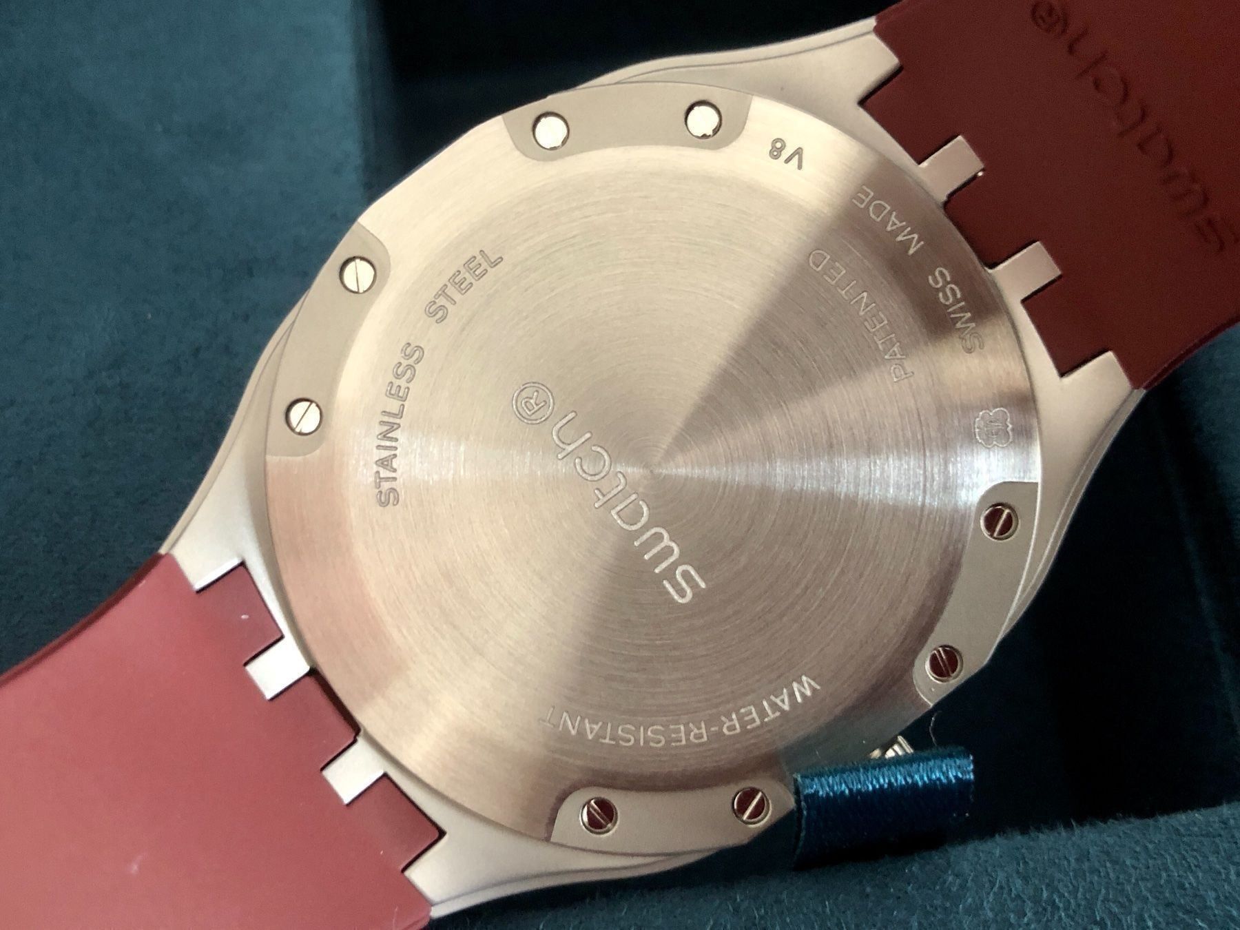 Swatch Orologi: SWATCH FlyMagic "Red Surprise", Ltd.Ed. 500 p., mechanical – Nuovo e nell'imballaggio originale da Le Mont-sur-Lausanne venduto da LycaGallery 5