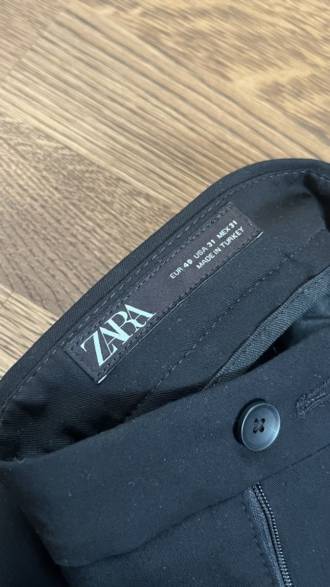 Pantaloni: Zara Anzugshose – Usato da Hombrechtikon venduto da aa0_6nss 5