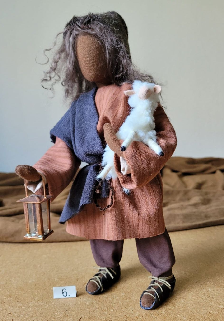 Statuette: Schwarzenberger Krippenfiguren Hirt 27cm mit Schäfli N6 – Nuovo (secondo la descrizione) da Abtwil SG venduto da Roebi250 1