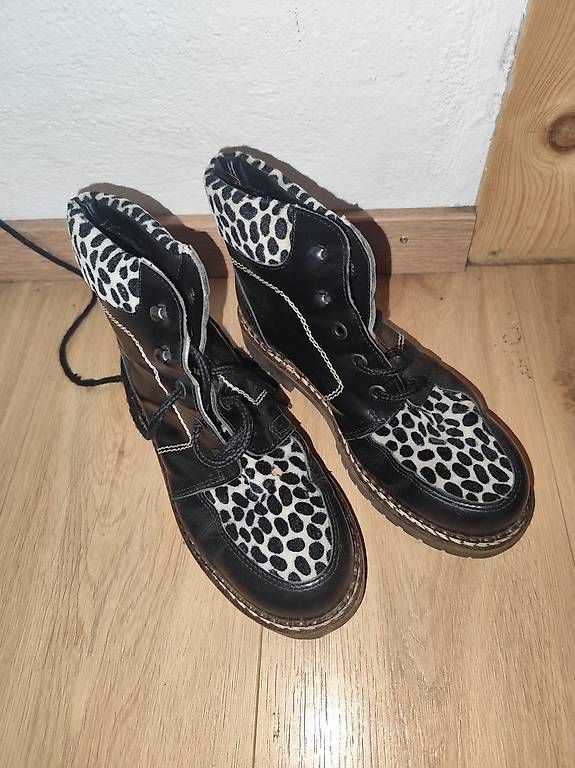 Chaussures femmes: Stiefel Gr. 38 – D'occasion à Flamatt par MelodieMay
