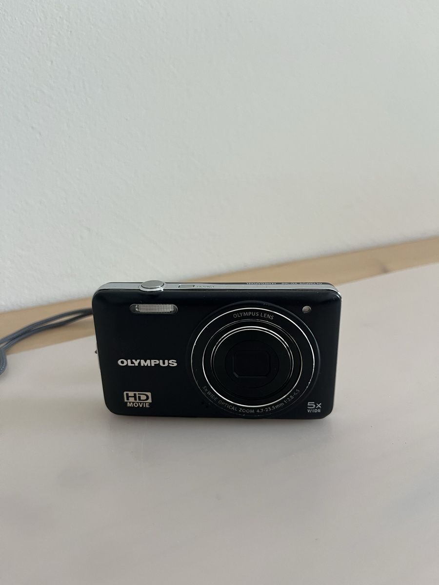 Olympus Kamera: Olympus Digitalkamera VG-160 – Gebraucht aus Giswil von maloouu86