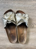 Goldene VERBANAS Sommer Sandalen mit Rüschen, Grösse 40