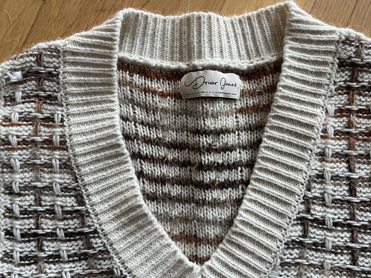 Gilets & Westen: Strickweste Driver Jeans beige-braun – Gebraucht aus Mühlethurnen von a.schmutz 1
