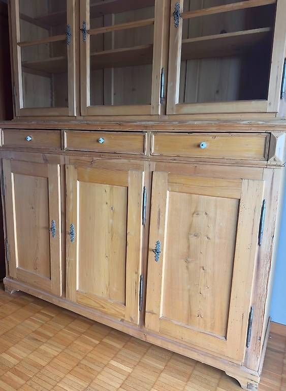 Credenze: Bauernbuffet aus Holz mit Vitrine – Usato da Fehraltorf venduto da nyf_g869 2
