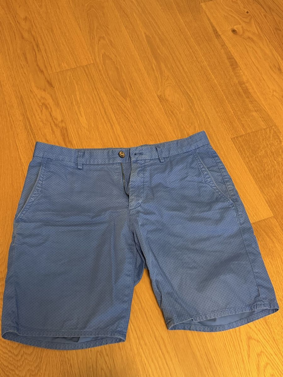Massimo Dutti Pantaloni: Massimo dutti shorts – Usato da Zürich venduto da reg_vvr6