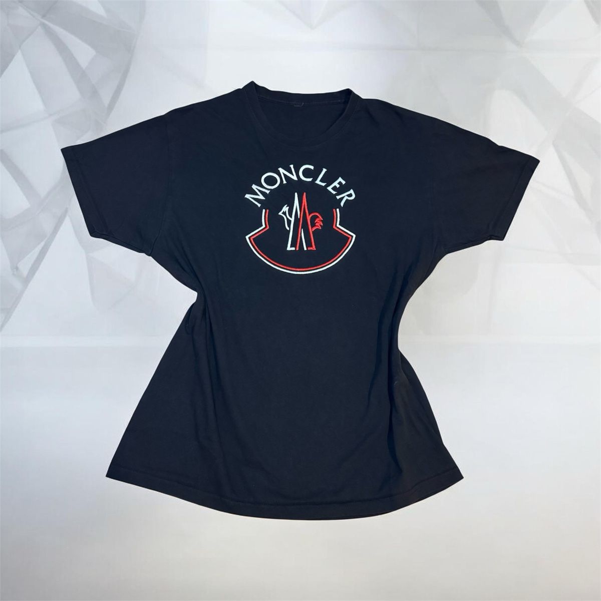 Moncler T-shirt: T-shirt Moncler – Nuovo (secondo la descrizione) da Châtel-St-Denis venduto da Montclair_Swiss 1