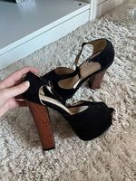 Scarpe con tacco