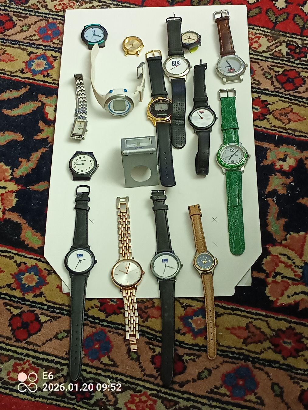 Orologi: 16 diverse Uhren – Difettoso da Zürich venduto da Mitzi6