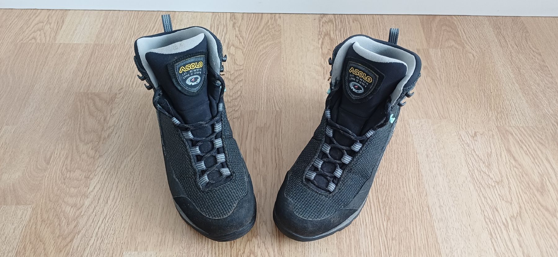 Scarpe da donna: Bergschuhe Grösse 37.5 – Usato da Ennetmoos venduto da valtra8950