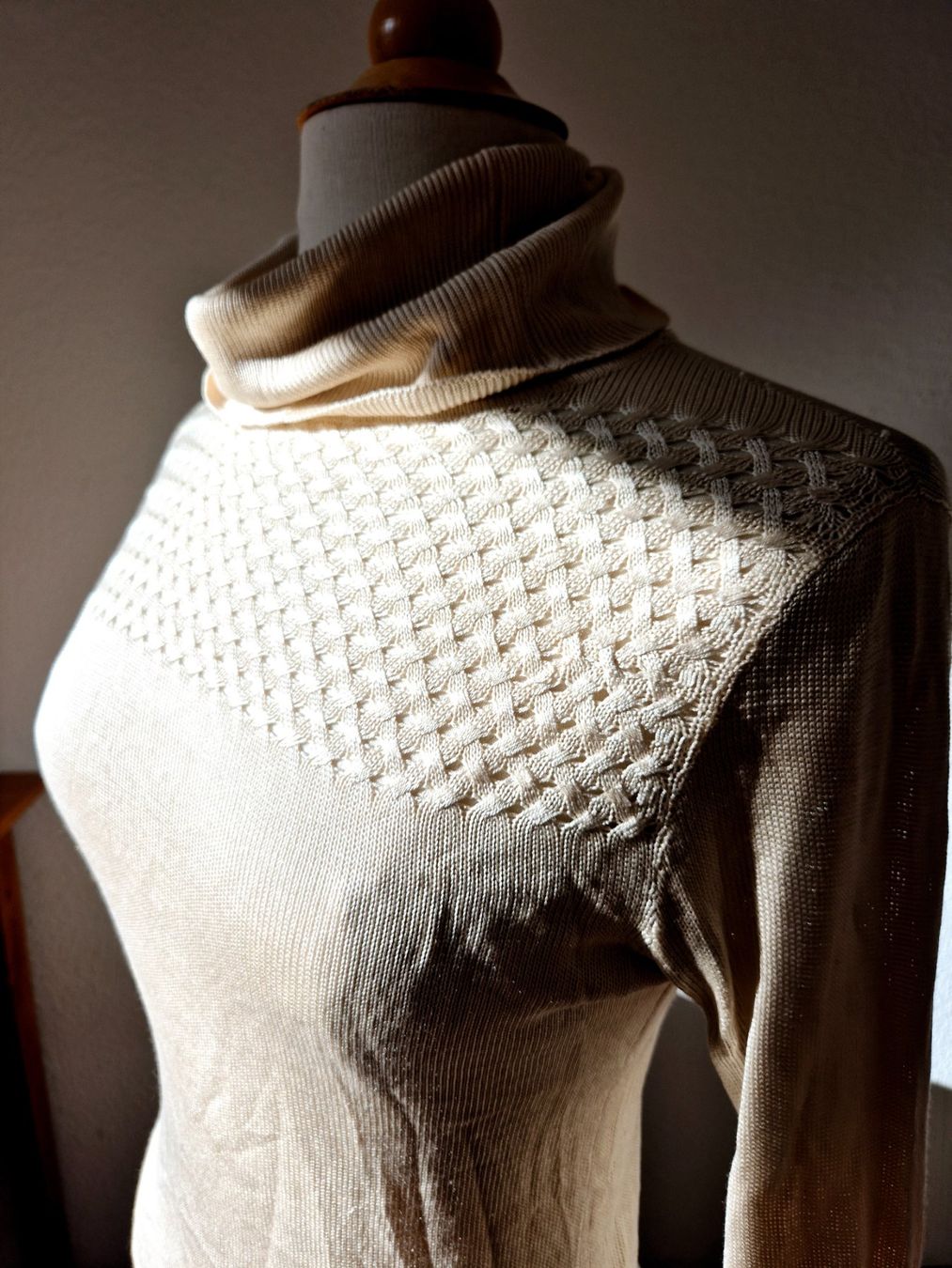 Pulls & Sweat-shirts: PULLOVER PULLI S 36 BEIGE SEIDE SILK STICKEREI STRICK TOP – D'occasion à Elsau par the-colorful-side 1