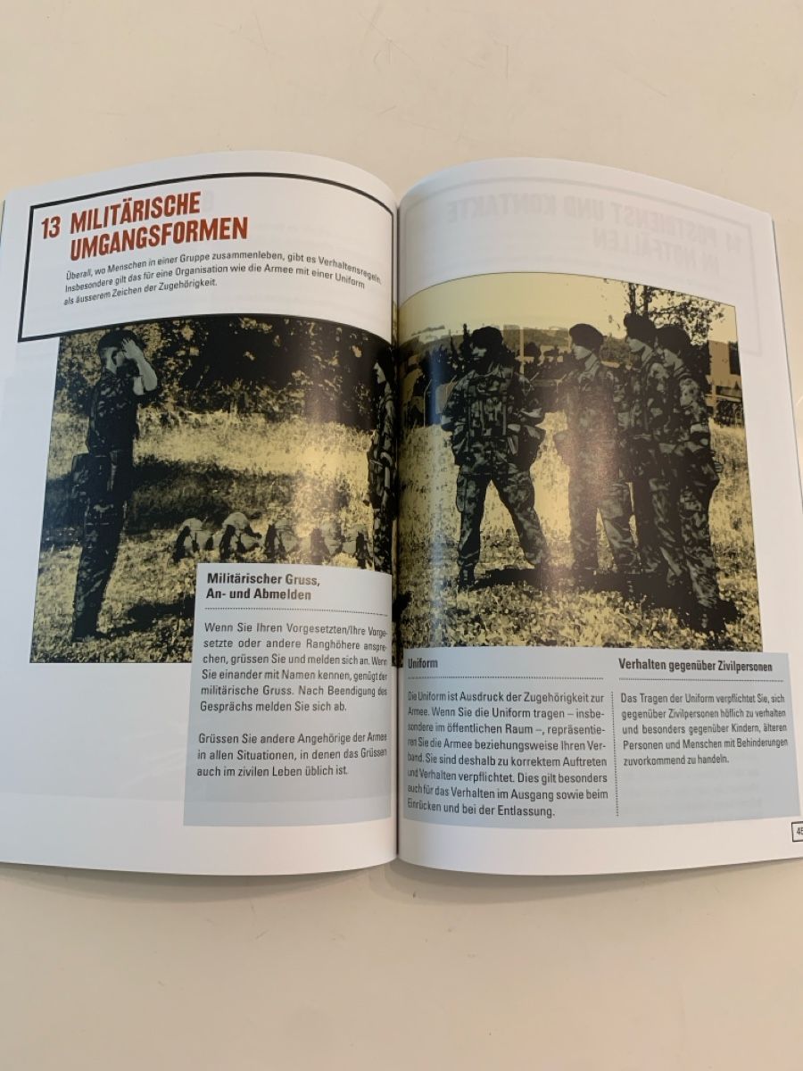 Libri: Brevier, die Armee in Kürze – Nuovo (secondo la descrizione) da Ebikon venduto da phi_kjk8 1