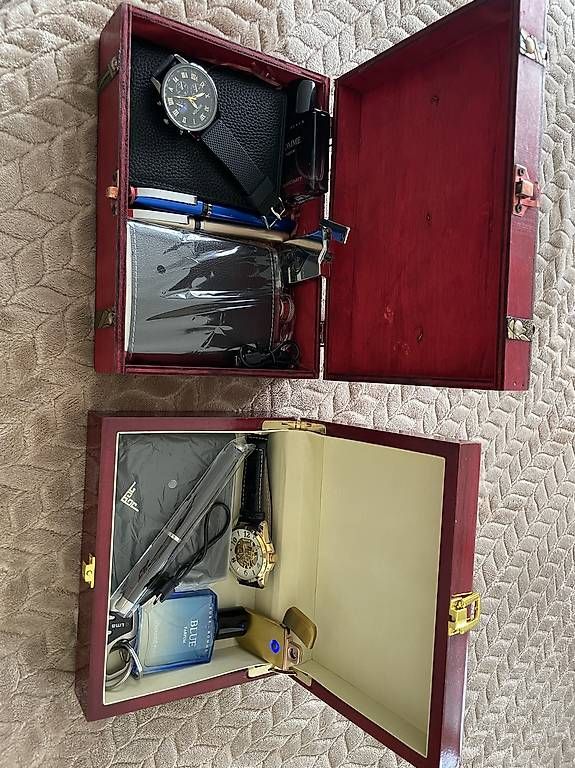 Autres décorations & accessoires: Geschenkbox / Duo – D'occasion à ossingen par franco057