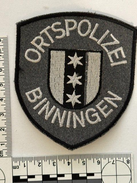 Placchette & Badge: 1 Polizei Abzeichen Ortspolizei Binningen/BL – Nuovo (secondo la descrizione) da Zürich venduto da Policepatch